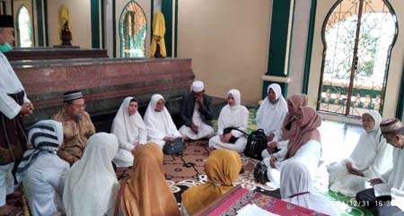 Pengurus DMDI Riau Lakukan Ziarah ke Makam Pendiri Kota Pekanbaru